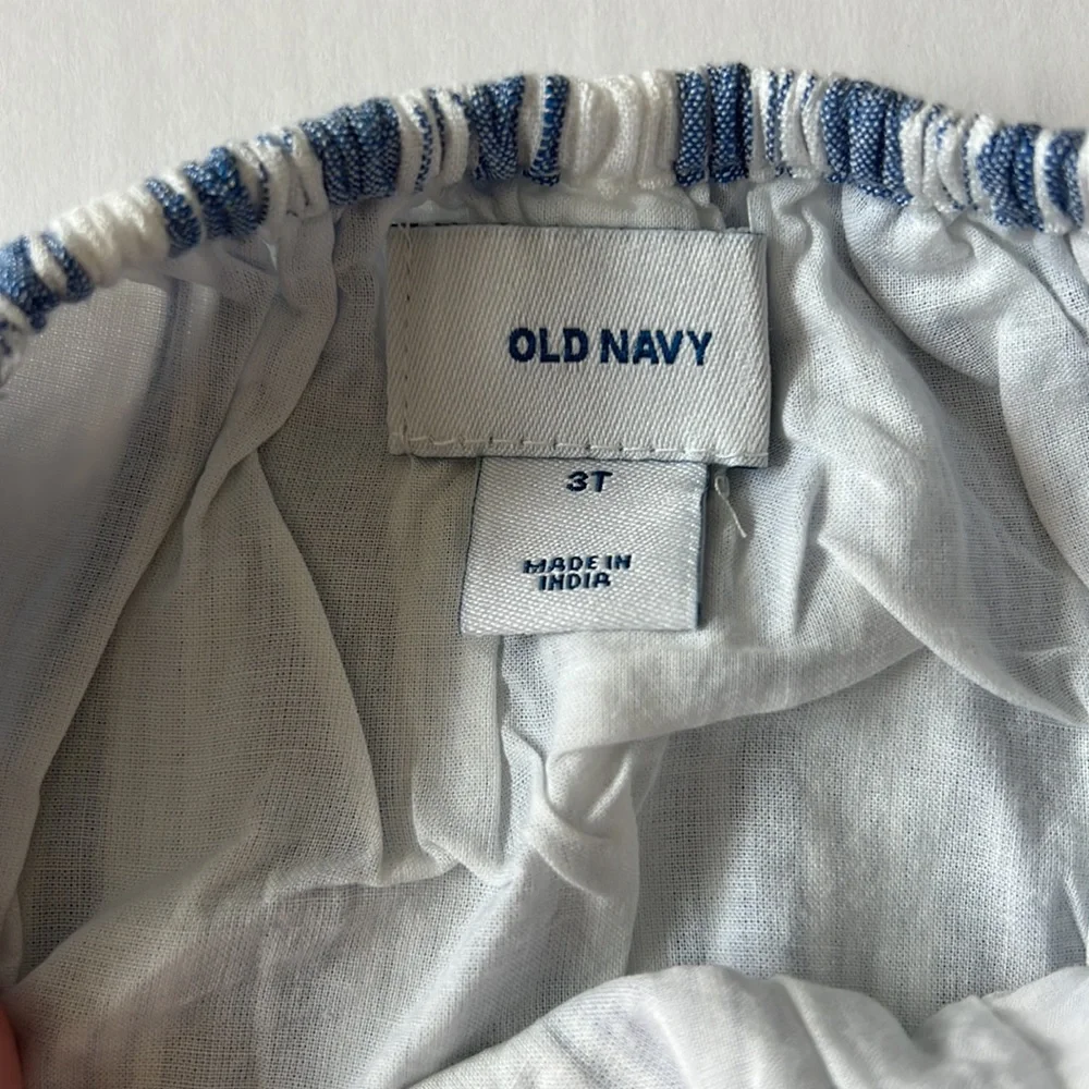 Old Navy girls ruffle sleeve top